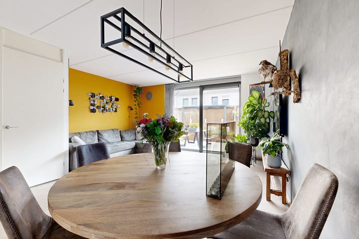 Tussenwoning te koop: Vermeerstraat 13, Fijnaart