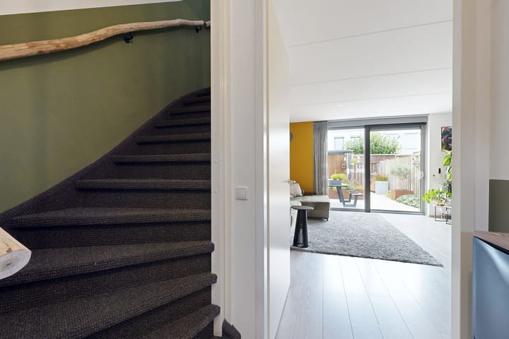 Tussenwoning te koop: Vermeerstraat 13, Fijnaart