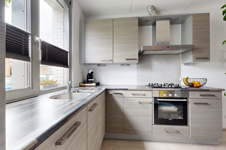 Tussenwoning te koop: Vermeerstraat 13, Fijnaart