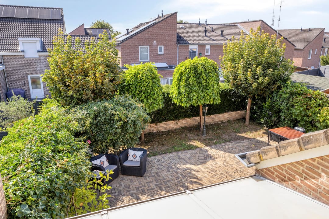 Photo 22 of Sint Lambertusstraat 1