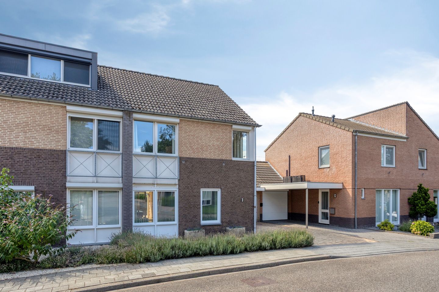 Photo 34 of Sint Lambertusstraat 1