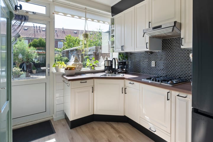 Tussenwoning te koop: Jan van Galenstraat 27, Alkmaar