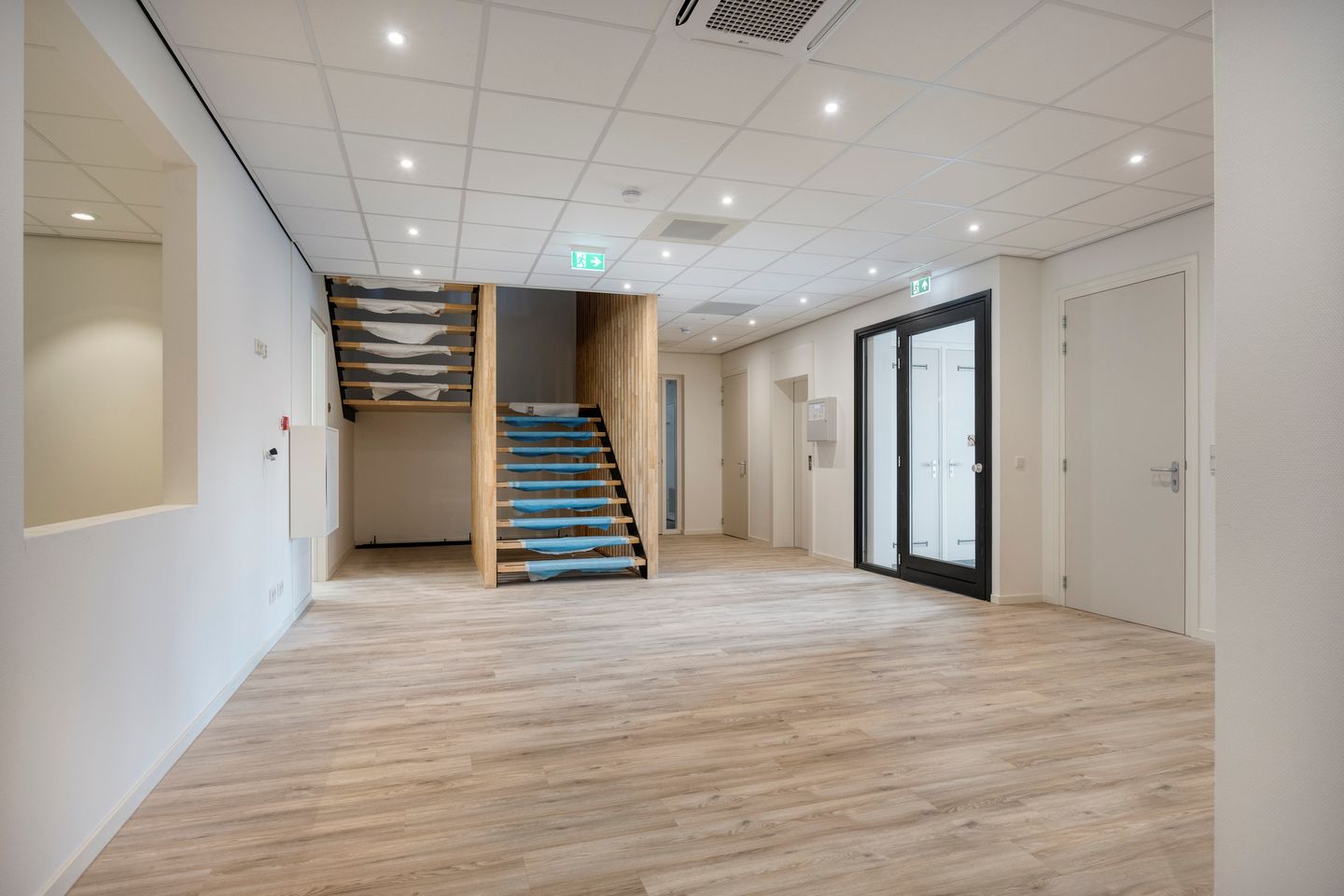 Bekijk foto 2 van Bijsterveldenlaan 5-a