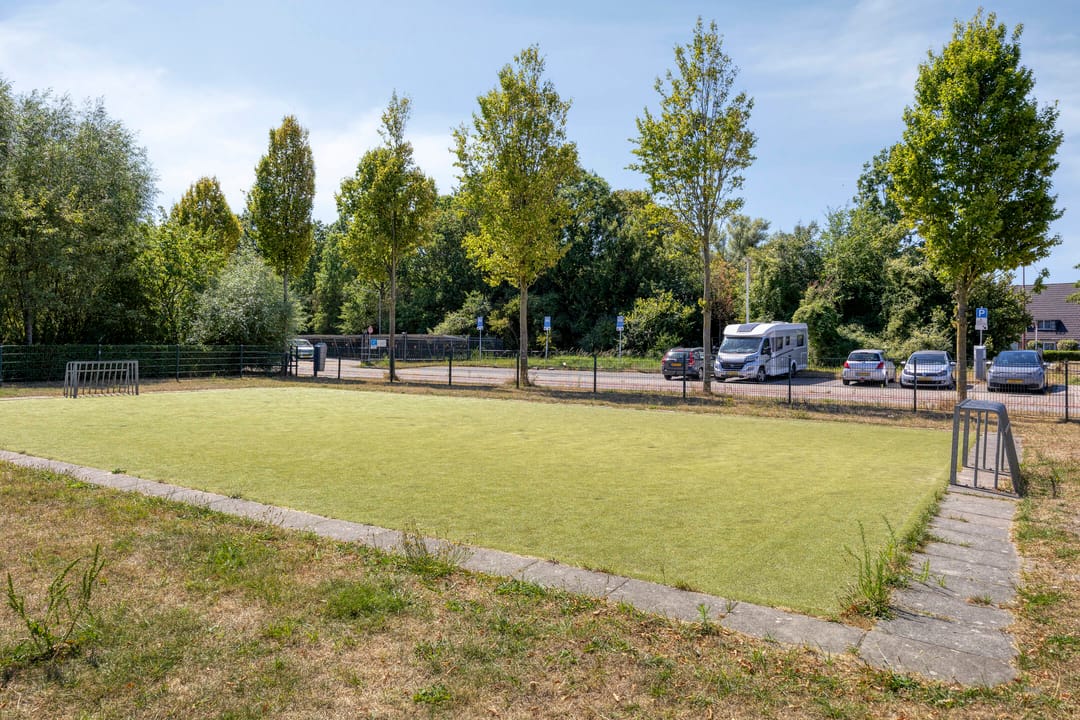 Photo 32 of Valkenierstraat 2-A