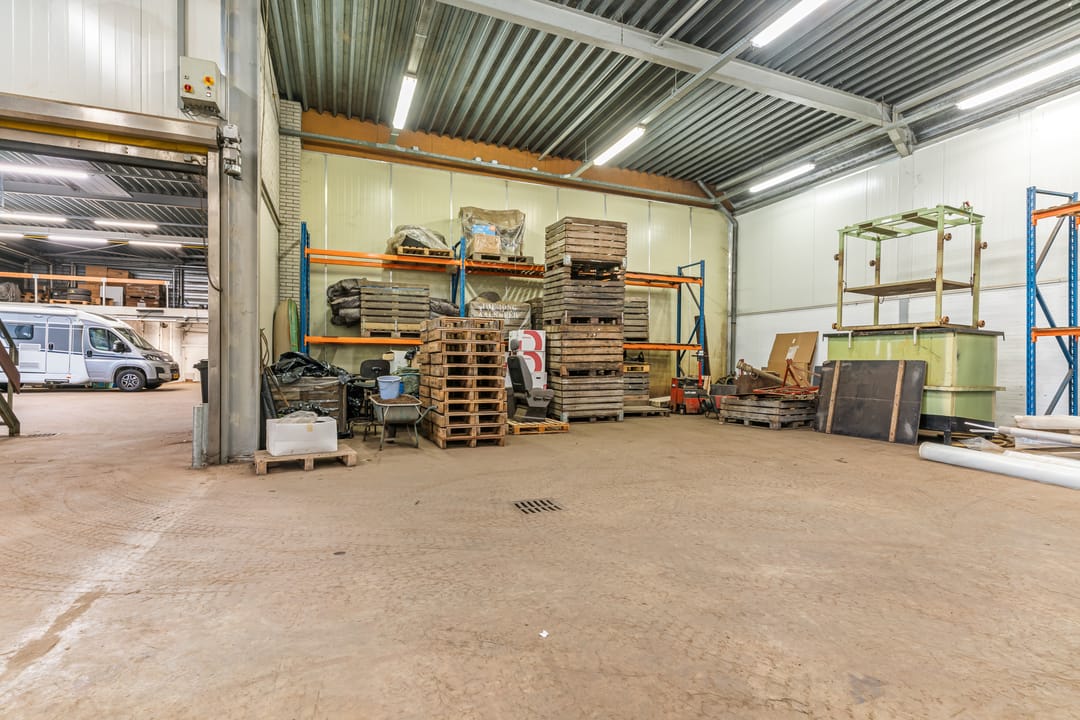 Photo 38 of Oosteinderweg 216