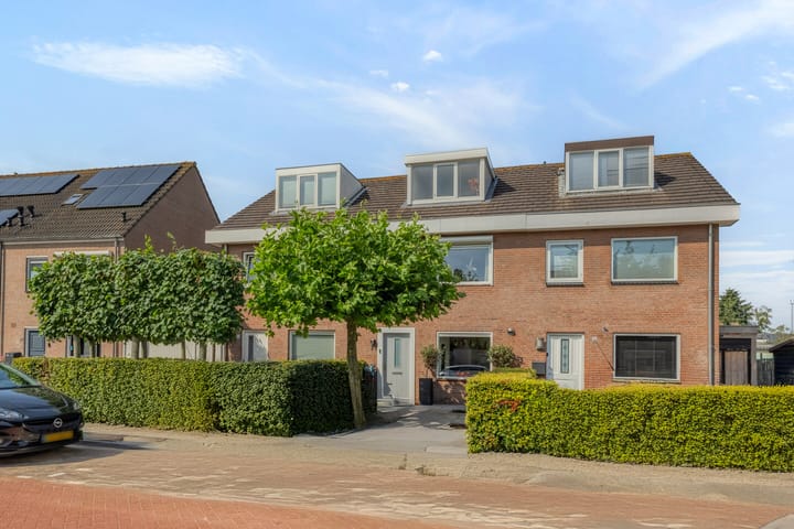 Tussenwoning te koop: Willibrordusstraat 71, Loon Op Zand