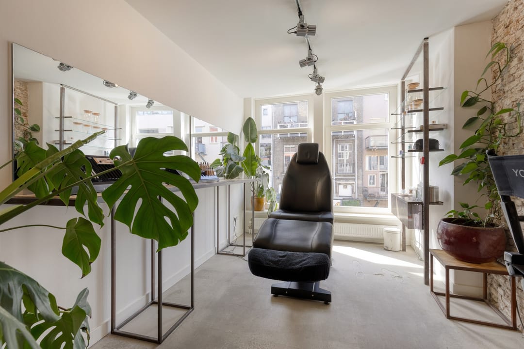 Photo 8 of Voorstraat 273