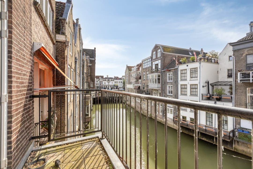 Photo 16 of Voorstraat 273