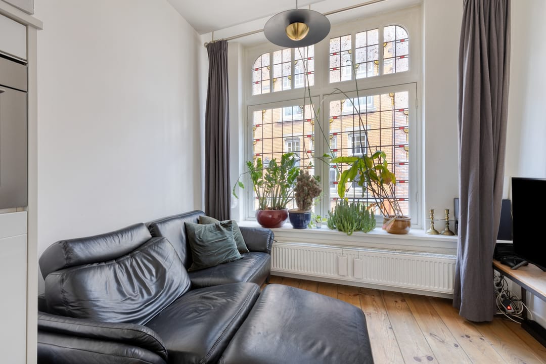 Photo 23 of Voorstraat 273