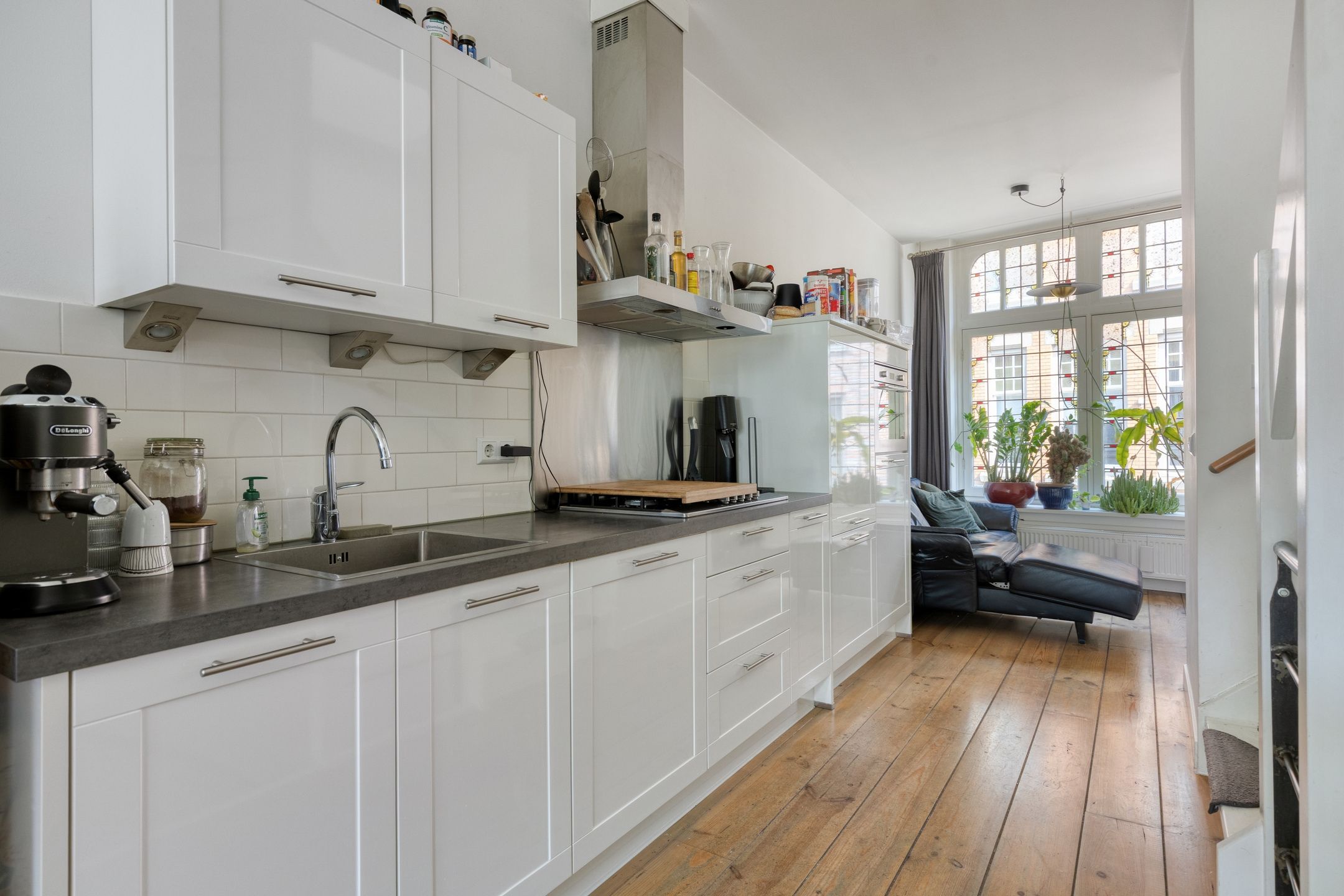 Photo 21 of Voorstraat 273