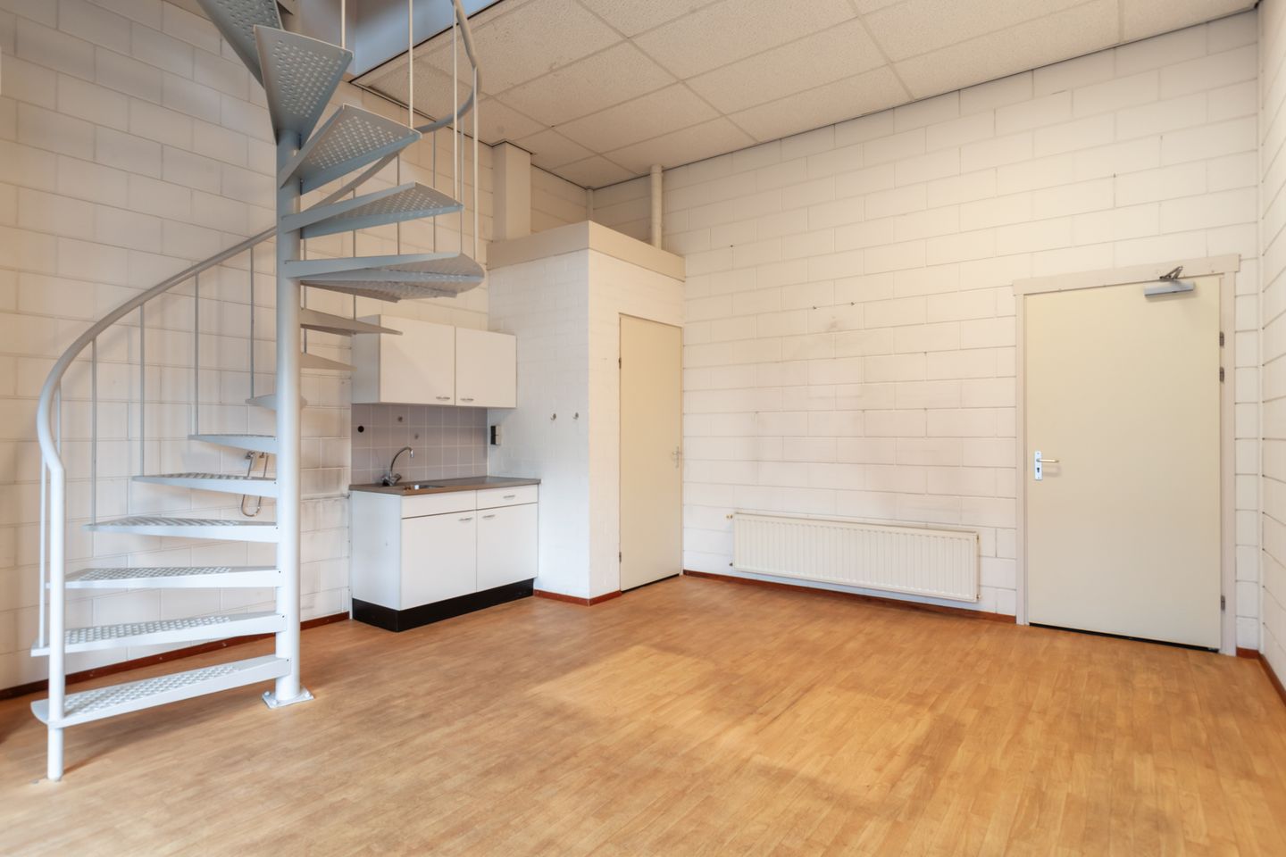 Bekijk foto 2 van Maatschapslaan 17