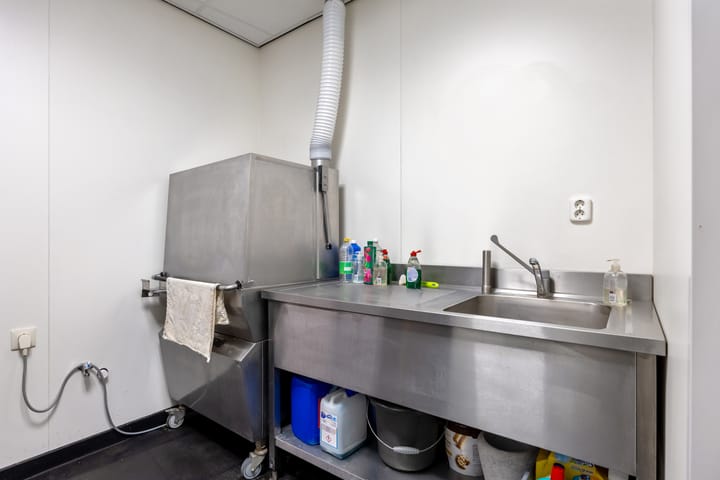 Twee-onder-één-kap te koop: Hoofdstraat W 18, Winsum (Gr)