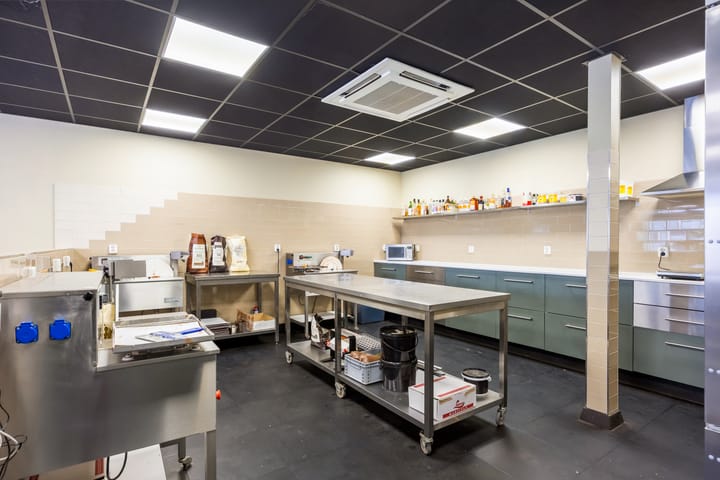 Twee-onder-één-kap te koop: Hoofdstraat W 18, Winsum (Gr)