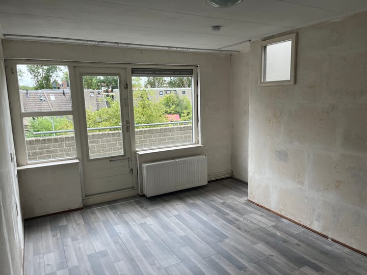 Tussenwoning te koop: Ossenweide 17, Zwaag