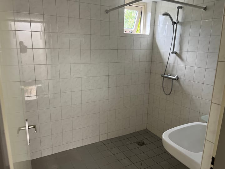 Tussenwoning te koop: Ossenweide 17, Zwaag