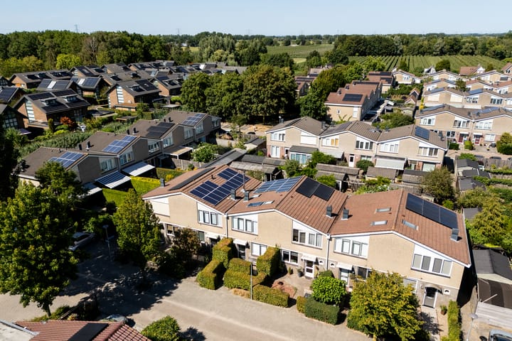 Tussenwoning te koop: Torenvalk 51, Harmelen