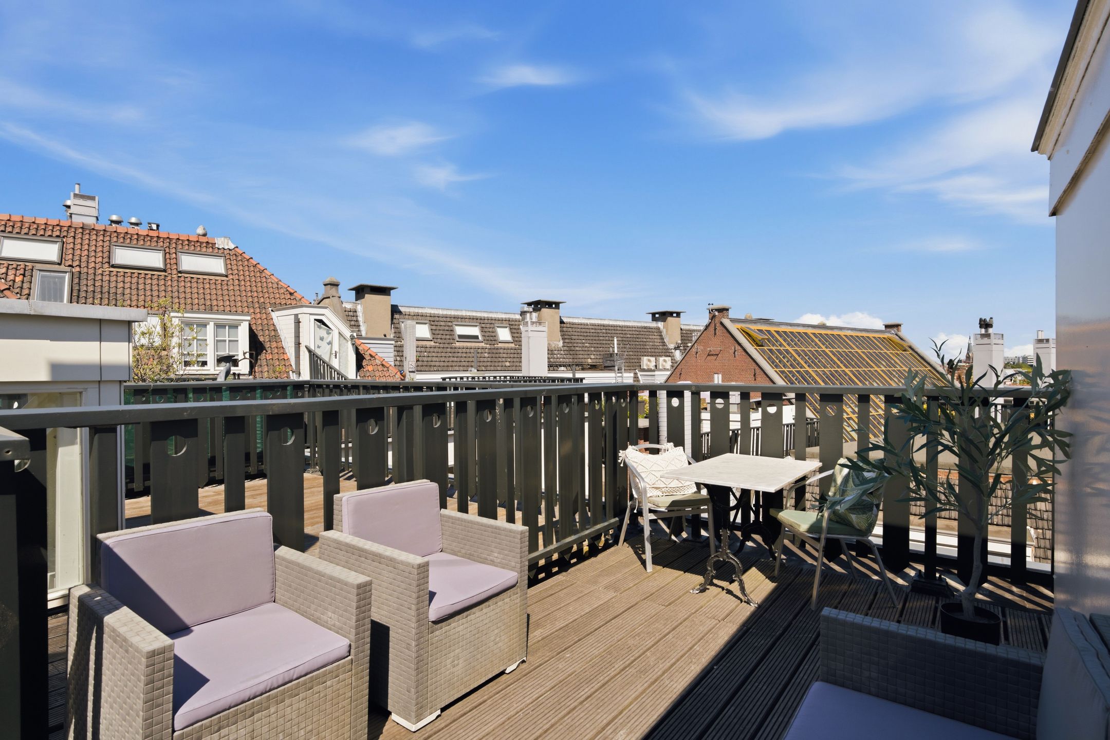 Photo 36 of Driekoningenstraat 24