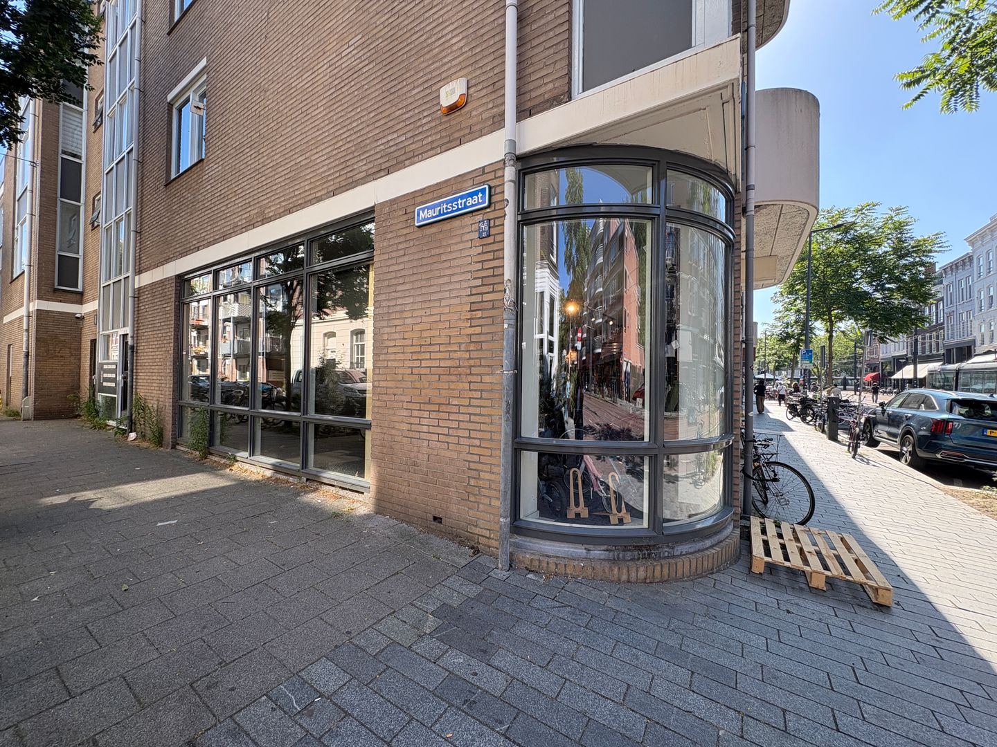 View photo 3 of Van Oldenbarneveltstraat 132