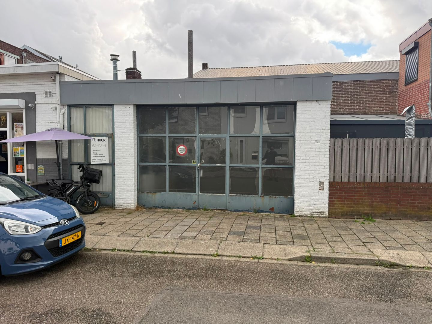 View photo 1 of Montfortstraat 3