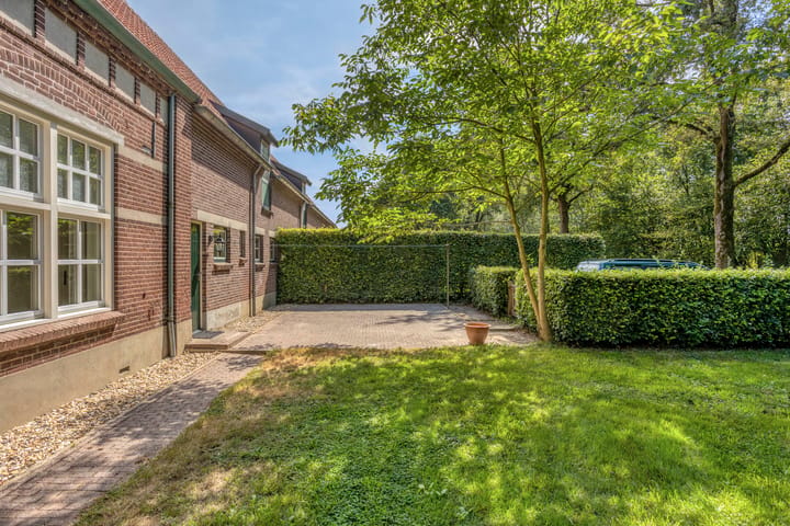 Twee-onder-één-kap te koop: Hapseweg 5, Beugen