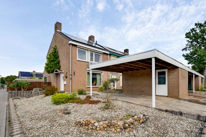 Hoekwoning te koop: Kasteel daelenbroeckstraat 45, Roermond