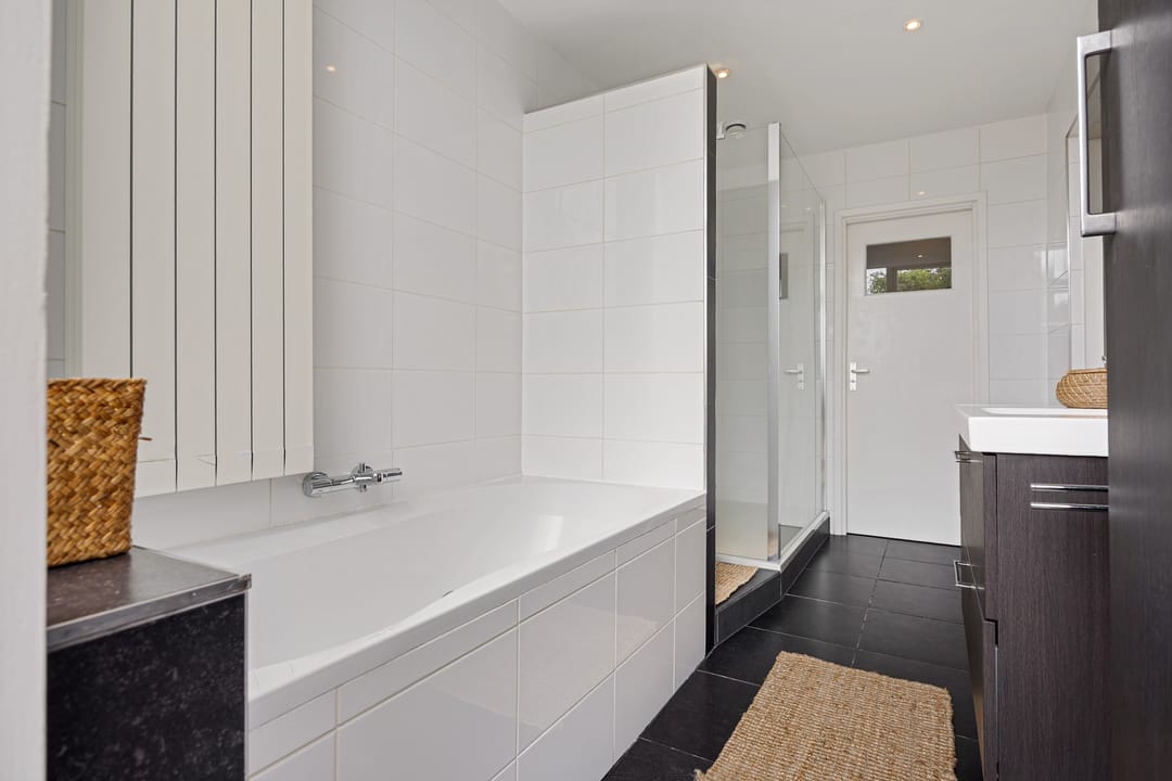 Photo 43 of Zeestraat 65