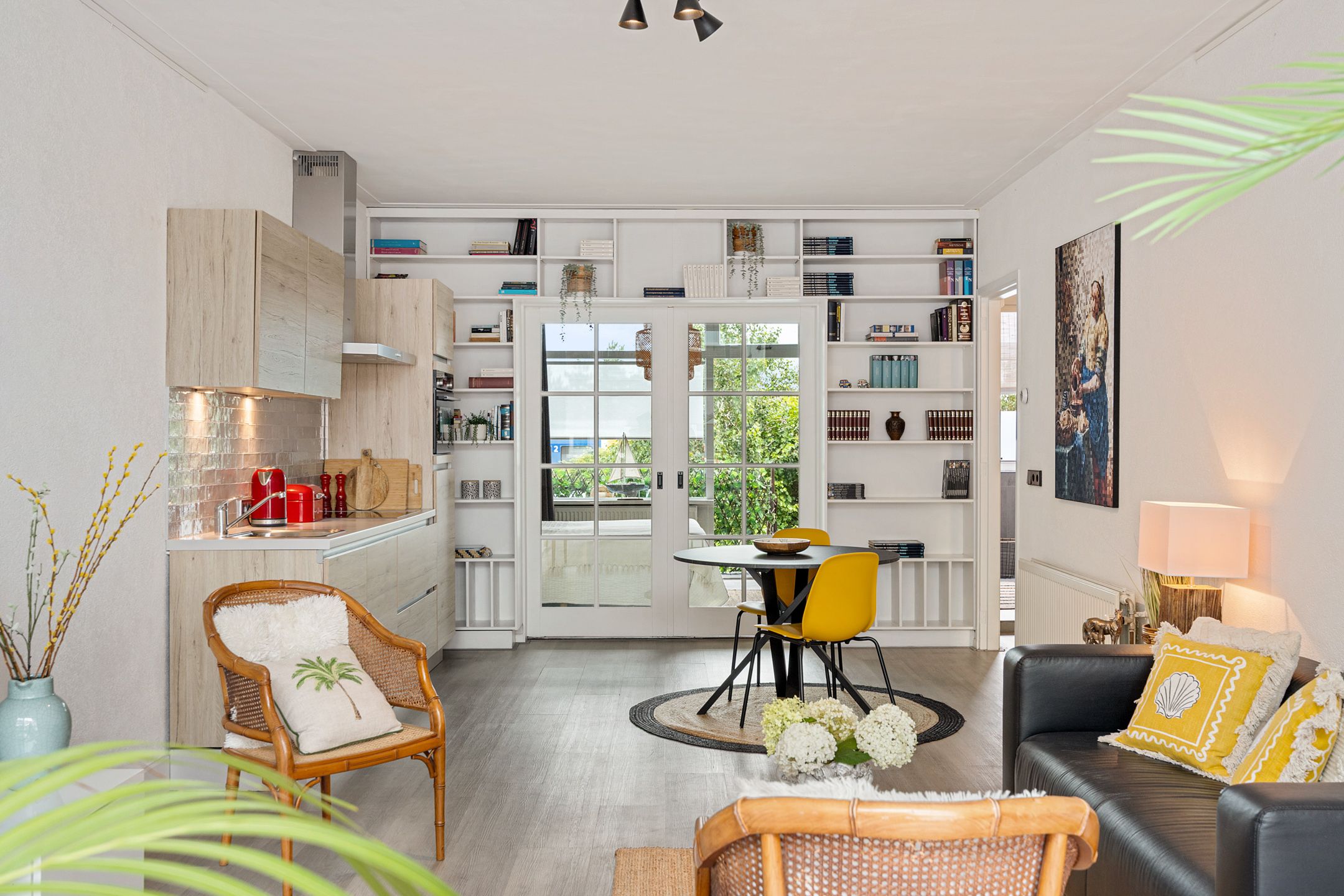 Photo 12 of Zeestraat 65