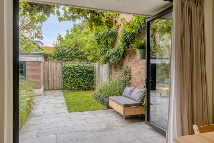 Tussenwoning te koop: Josef Israëlslaan 155, Arnhem