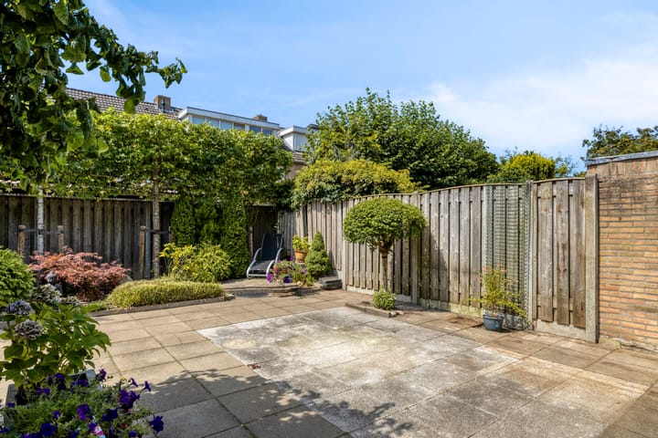 Tussenwoning te koop: Armstrongstraat 30, Loon Op Zand