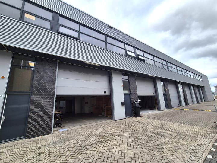 Laan van Waalhaven 261, Den Haag
