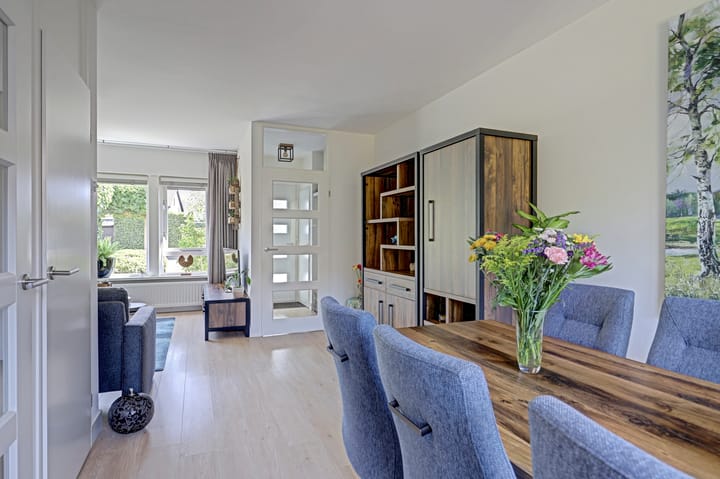 Tussenwoning te koop: Van Utenhoveweg 102, Geldermalsen