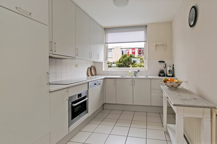Tussenwoning te huur: Roelat 6, Reeuwijk