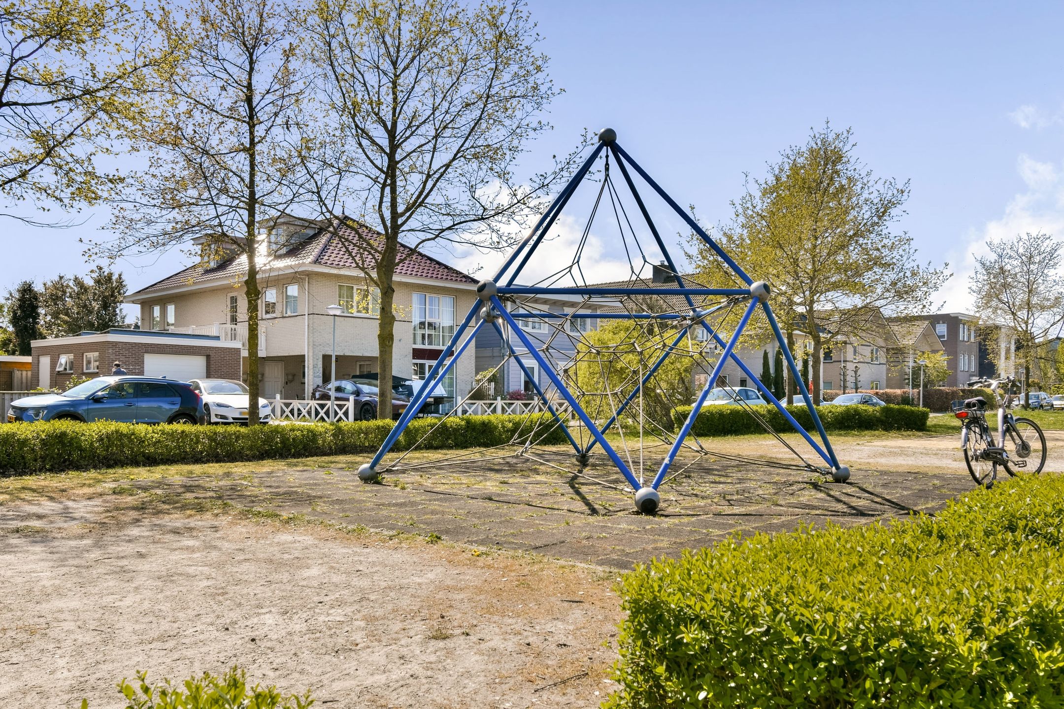 Photo 21 of Radar 4