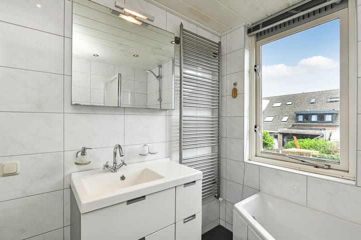 Hoekwoning te koop: Ganzewei 18, Elst (Ge)