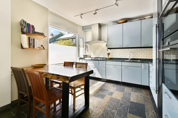 Tussenwoning te koop: Zwaluwenburg 32, Dordrecht