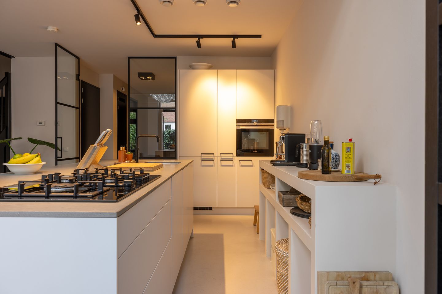 Photo 10 of Proveniersstraat 15