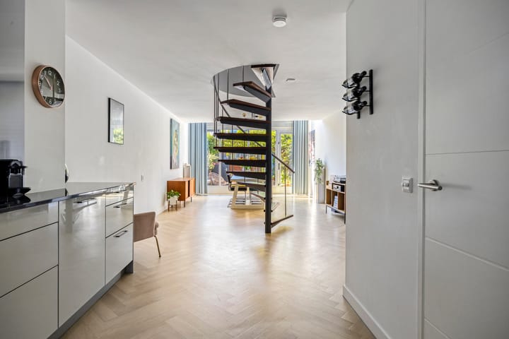Tussenwoning te koop: Magnoliaerf 64, Tilburg