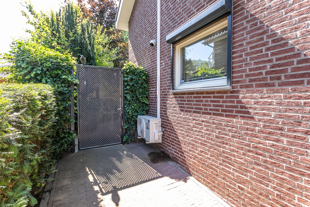 Foto 46 van Voorsterstraat 61