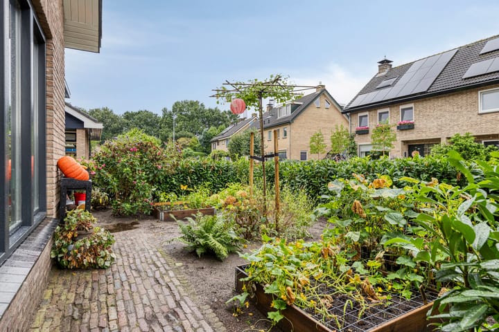 Vrijstaande woning te koop: Broekhuizenstraat 25, Terschuur