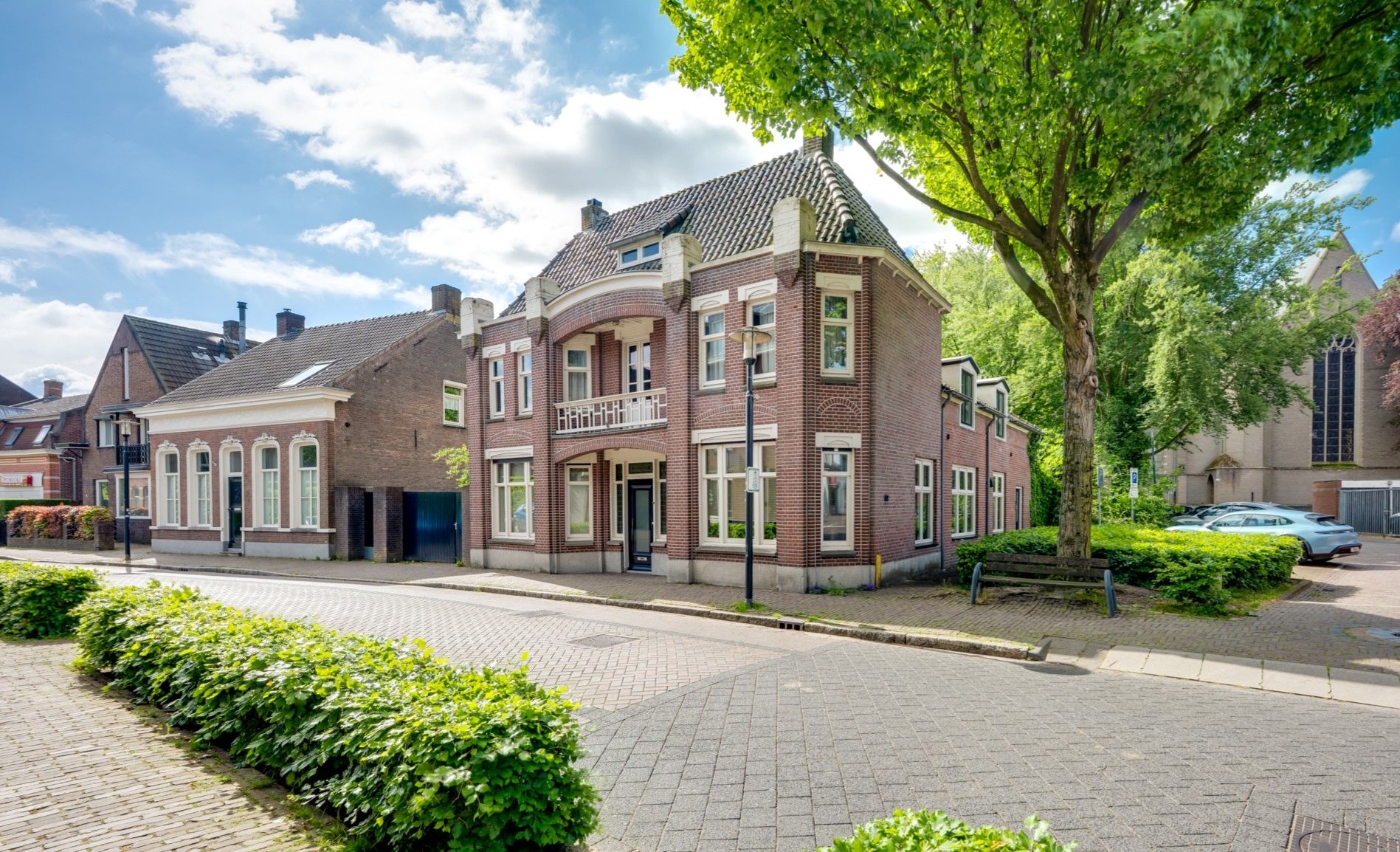 Raadhuisstraat 23