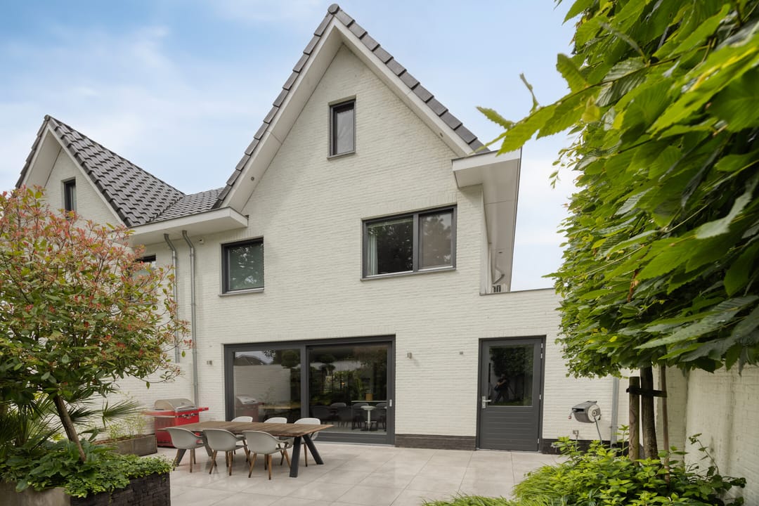 Photo 26 of Brugstraat 2