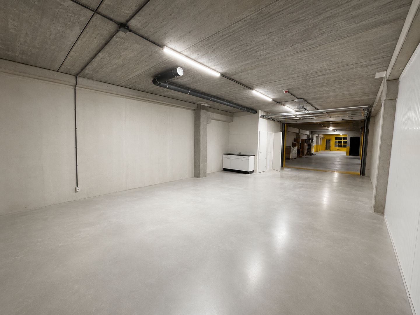 View photo 3 of Robert Peereboomweg 18-A7