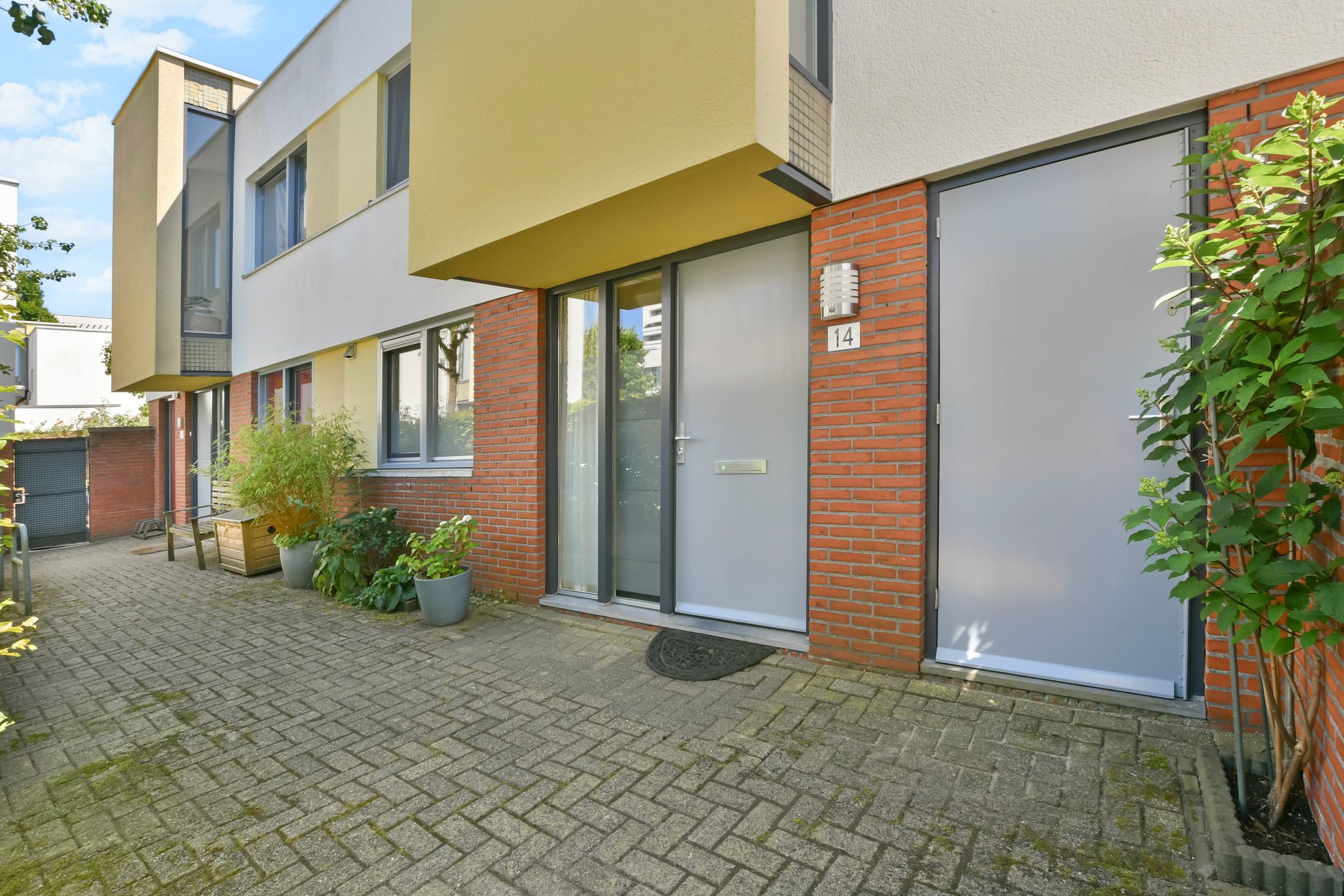Photo 30 of Count Basiestraat 14