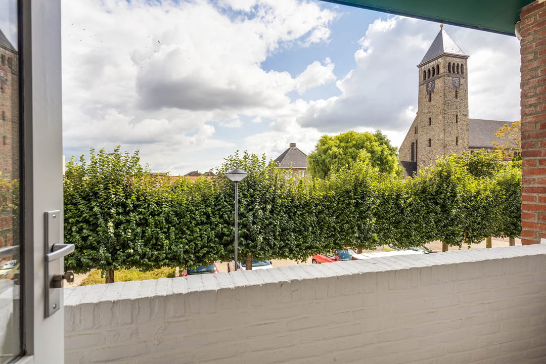 Photo 22 of Burg. Coonenplein 1