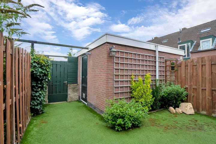 Tussenwoning te koop: Tuinstraat 6, Maassluis