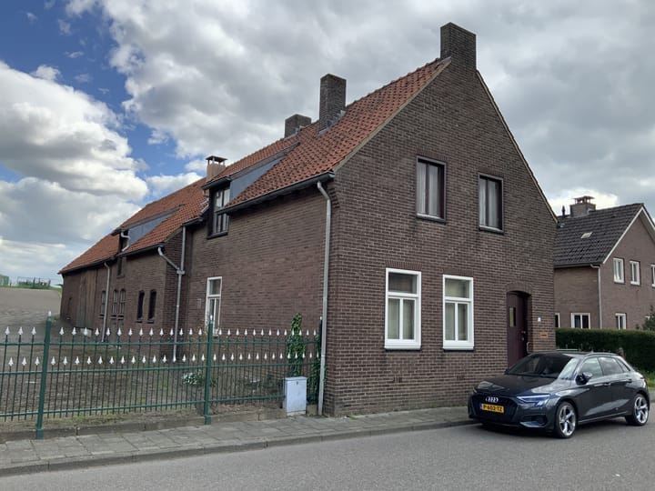 Photo 3 of Neerbeekerstraat 45