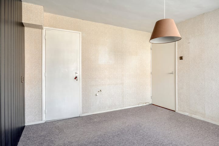 Tussenwoning te koop: Calandstraat 22, Breda