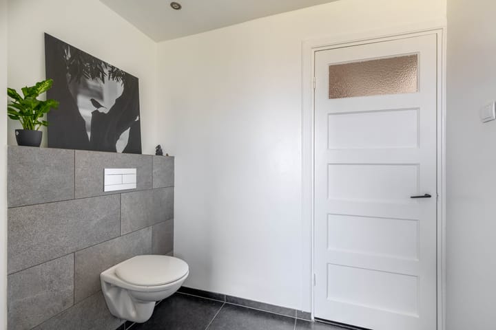 Tussenwoning te koop: Bergen op Zoomstraat 43, Eindhoven