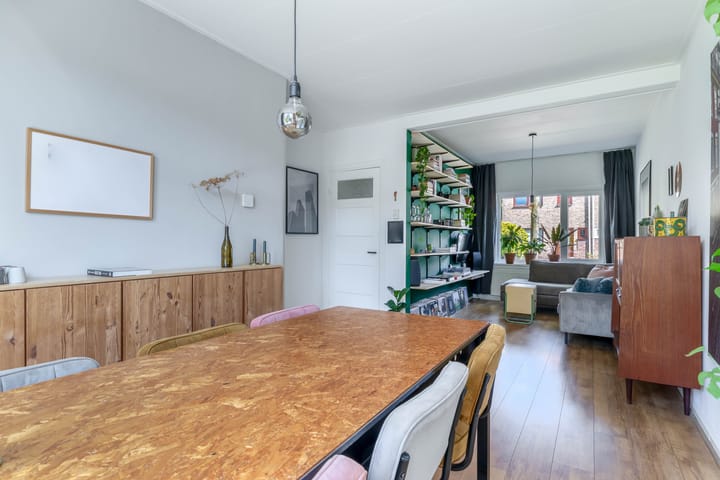 Tussenwoning te koop: Bergen op Zoomstraat 43, Eindhoven