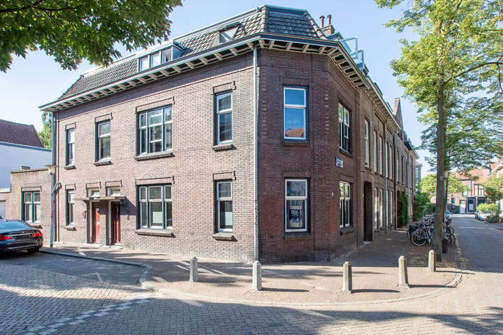 Photo 3 of Prins Hendrikstraat 44
